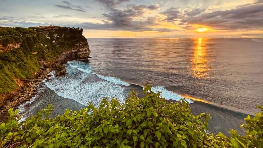 LOVER CLIFF TOUR (ULUWATU)